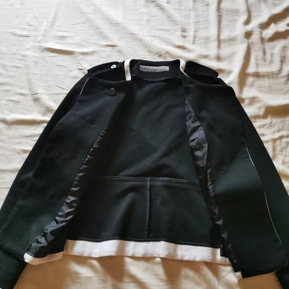 Women's jacket - Picture 2 of 3